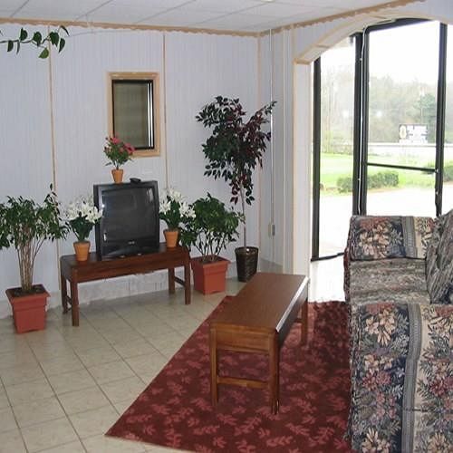 Scottish Inns - Locust Grove Interior photo